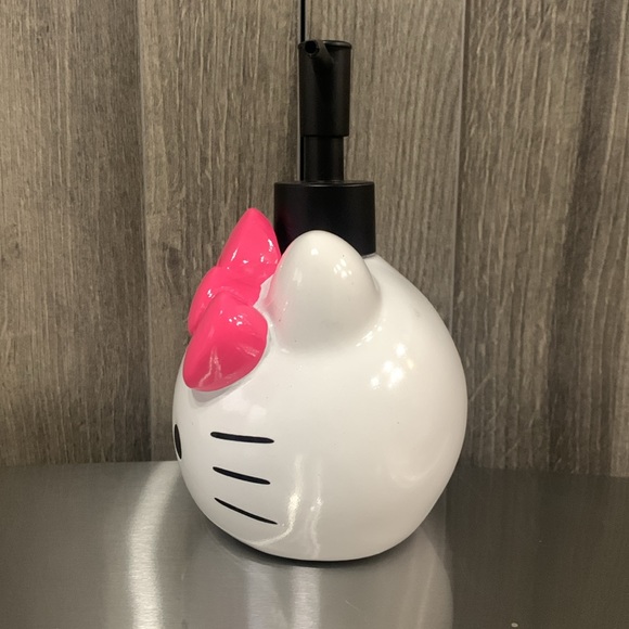 New Hello Kitty Head Bright Pink Bow Lotion Soap Dispenser Pump By Sanrio - Picture 5 of 6